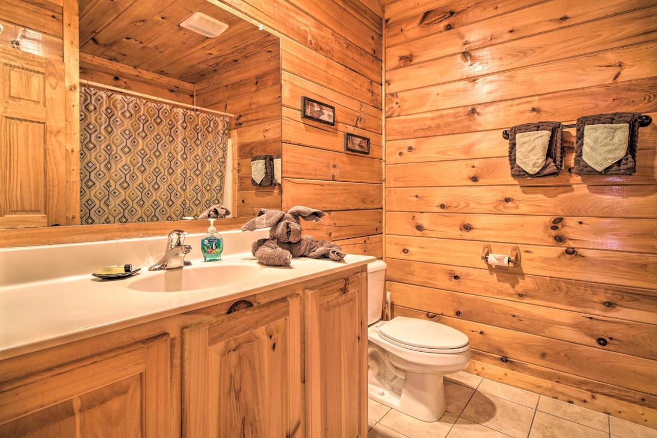 Mountain Pool Lodge Sevierville Cabin With Hot Tub Pigeon Forge Exterior foto